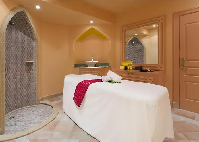 Kempinski 5* מפרץ סומה